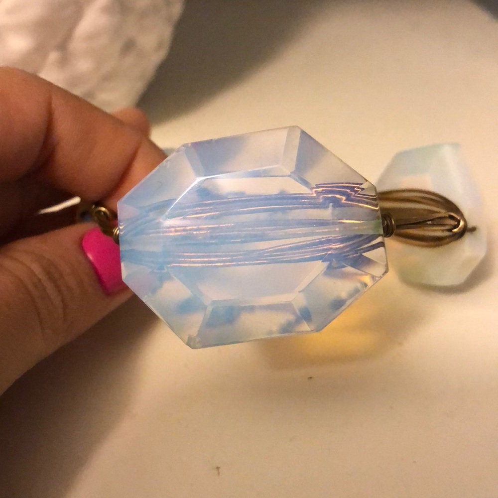 EUC bourbon & bowties opal bracelet - Picture 2 of 3